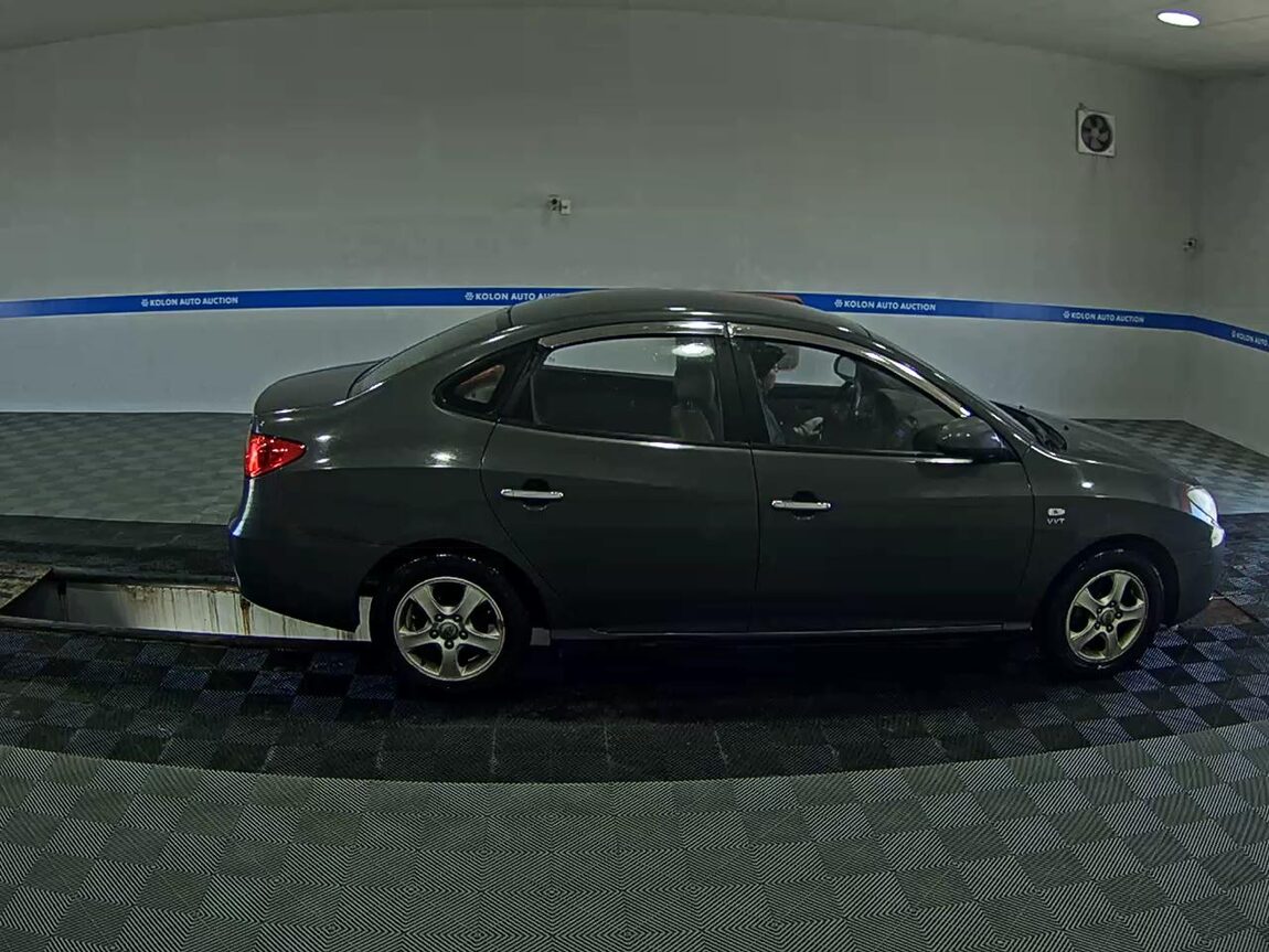 HYUNDAI AVANTE HD 1.6 VVT S16 LUXURY 2009 - zdjęcie 4