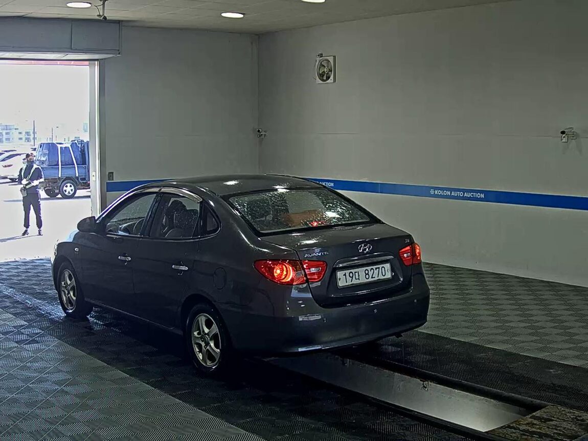 HYUNDAI AVANTE HD 1.6 VVT S16 LUXURY 2009 - zdjęcie 6