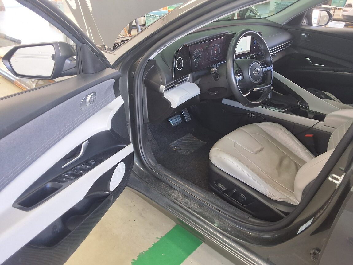 HYUNDAI AVANTE (CN7) 1.6 GASOLINE INSPIRATION 2021 - zdjęcie 11