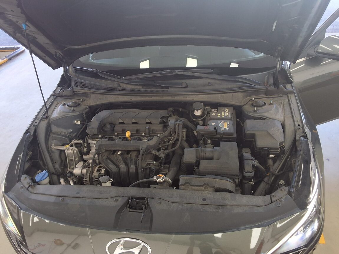 HYUNDAI AVANTE (CN7) 1.6 GASOLINE INSPIRATION 2021 - zdjęcie 20