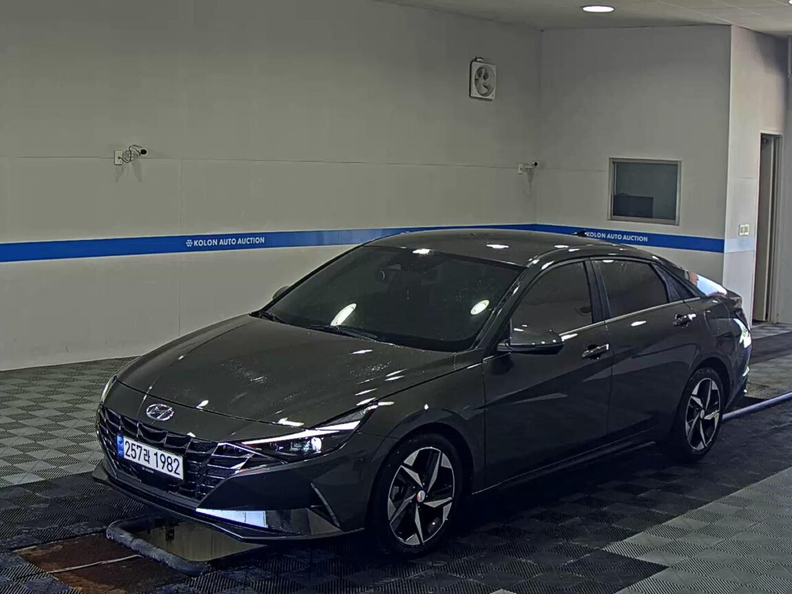 HYUNDAI AVANTE (CN7) 1.6 GASOLINE INSPIRATION 2021 - zdjęcie 2