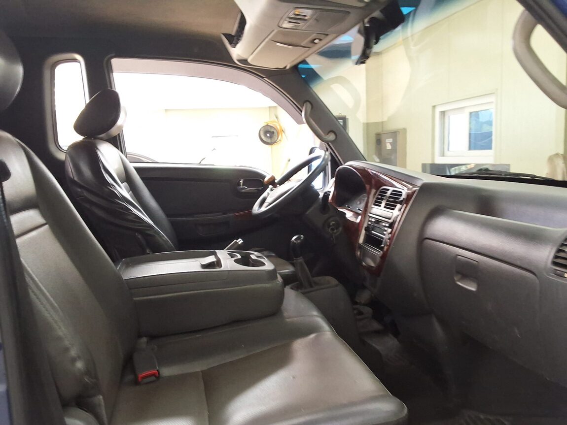 KIA BONGO III CARGO CRDi KING CAB LONG WHEELBASE 2008 - zdjęcie 12