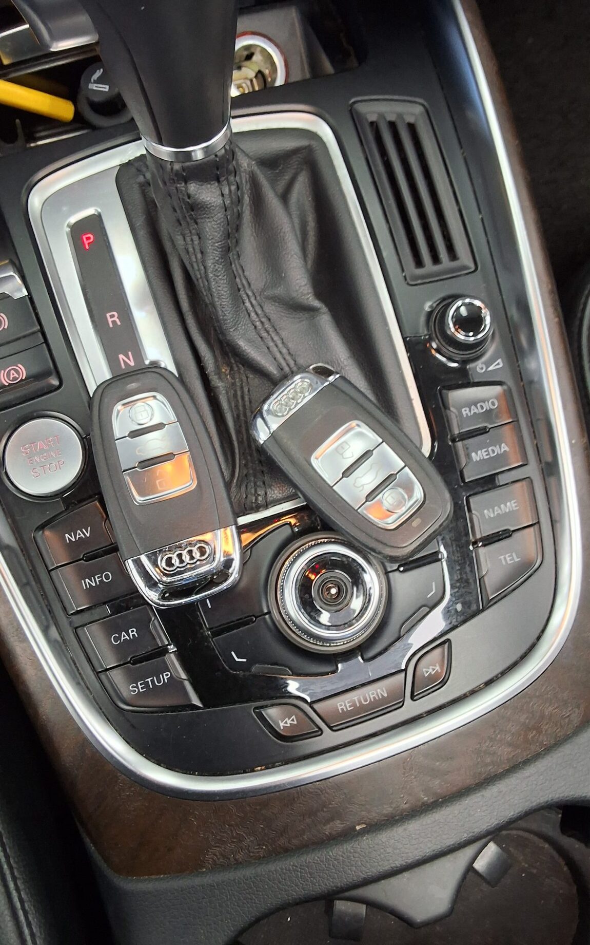 AUDI Q5 2.0 TDI QUATTRO DYNAMIC 2009 - zdjęcie 20
