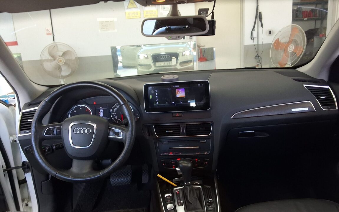 AUDI Q5 2.0 TDI QUATTRO DYNAMIC 2009 - zdjęcie 11