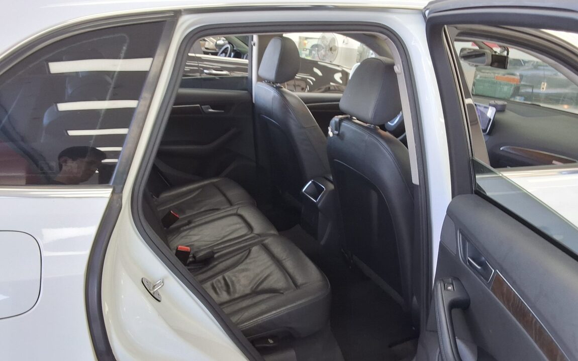 AUDI Q5 2.0 TDI QUATTRO DYNAMIC 2009 - zdjęcie 13