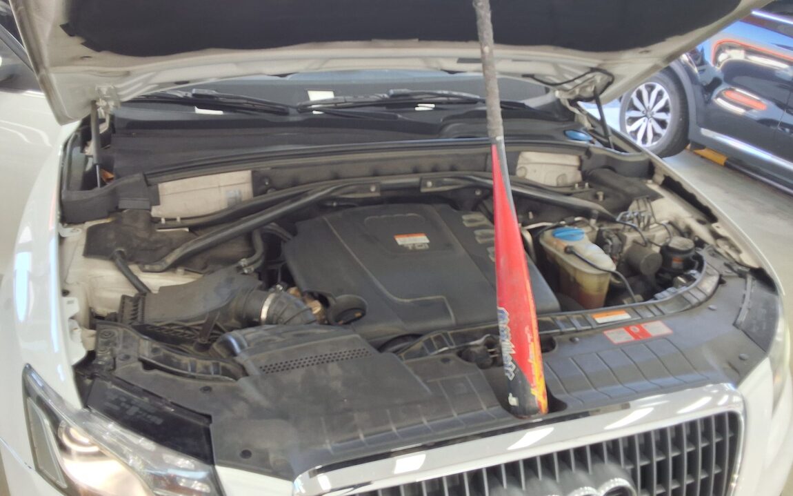 AUDI Q5 2.0 TDI QUATTRO DYNAMIC 2009 - zdjęcie 22