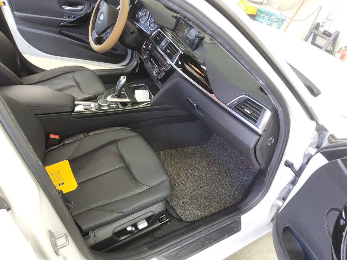BMW 3 SERIES (6TH GEN) 320d 2018 - zdjęcie 14