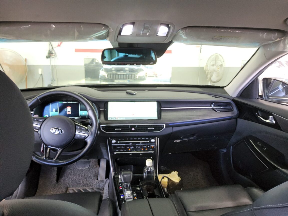 KIA K7 PREMIER HYBRID SIGNATURE 2020 - zdjęcie 11