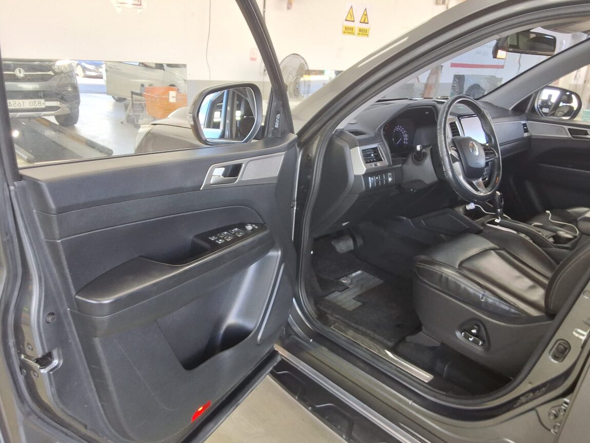 KG MOBILITY (SSANGYONG) REXTON SPORTS 2.2 4WD PRESTIGE 2018 - zdjęcie 10