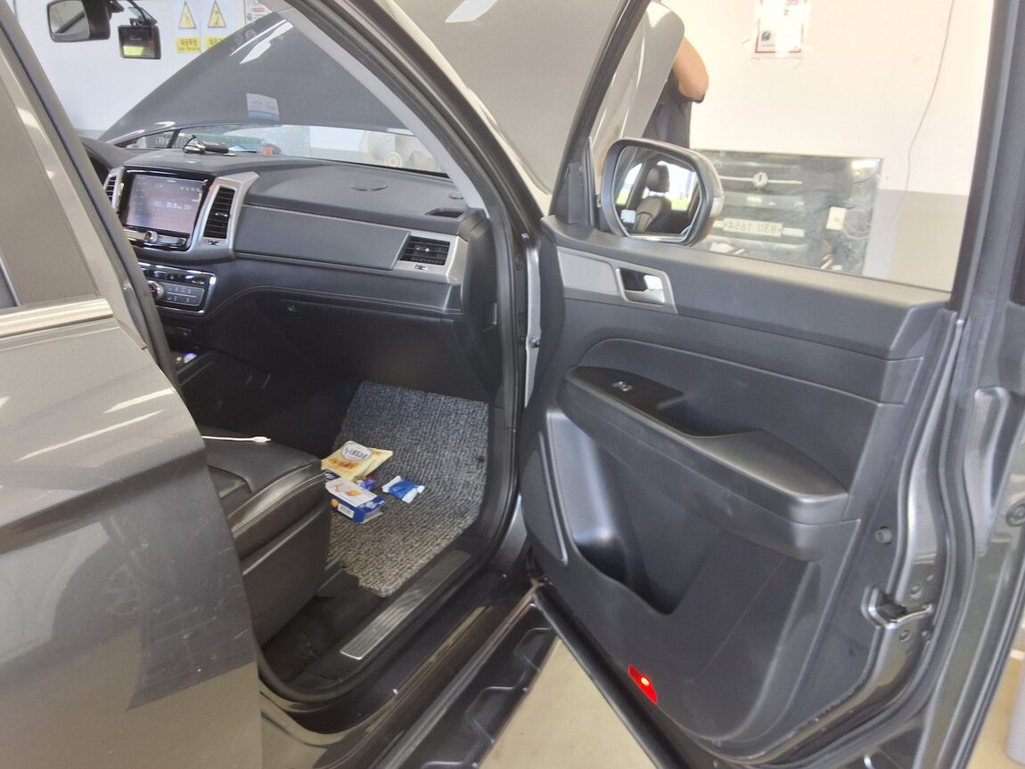 KG MOBILITY (SSANGYONG) REXTON SPORTS 2.2 4WD PRESTIGE 2018 - zdjęcie 14