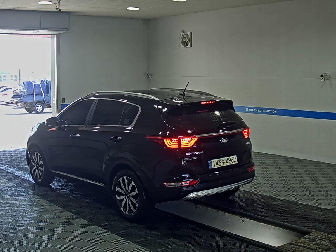 KIA NEW SPORTAGE 1.7 2WD NOBLESSE 2016 - zdjęcie 6