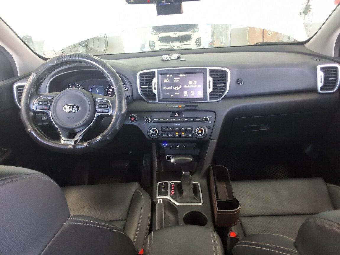 KIA NEW SPORTAGE 1.7 2WD NOBLESSE 2018 - zdjęcie 12