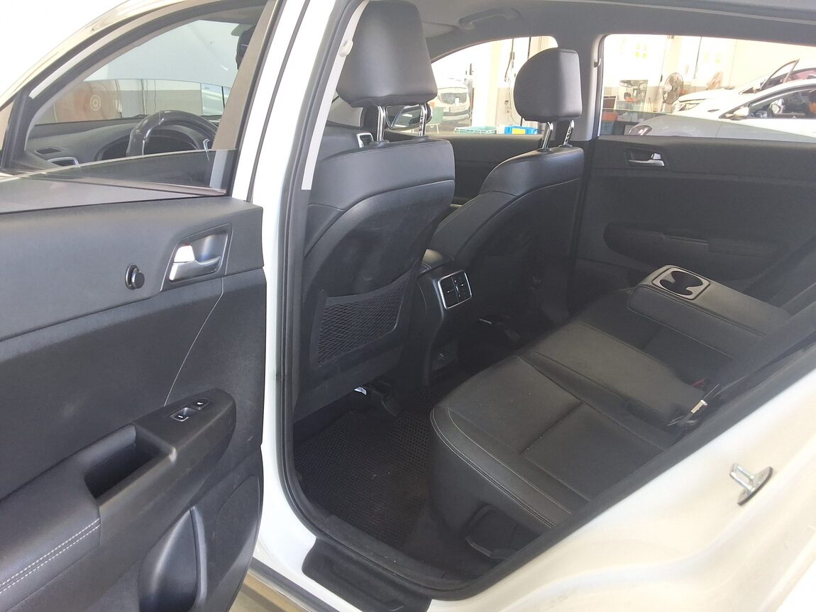 KIA NEW SPORTAGE 1.7 2WD NOBLESSE 2018 - zdjęcie 13