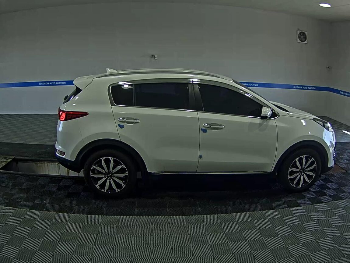 KIA NEW SPORTAGE 1.7 2WD NOBLESSE 2018 - zdjęcie 4