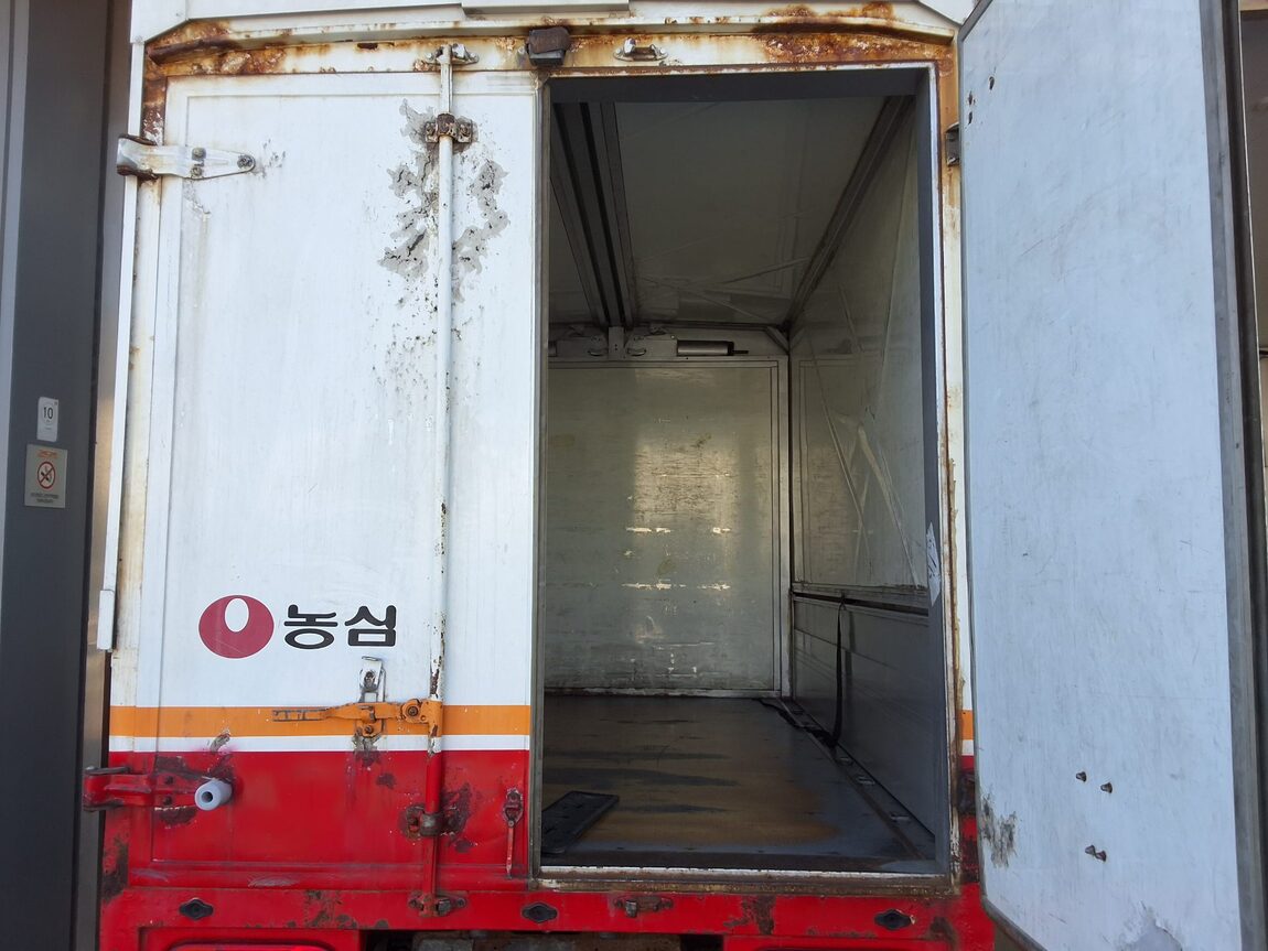 HYUNDAI PORTER II WING BODY MANUAL 2019 - zdjęcie 12