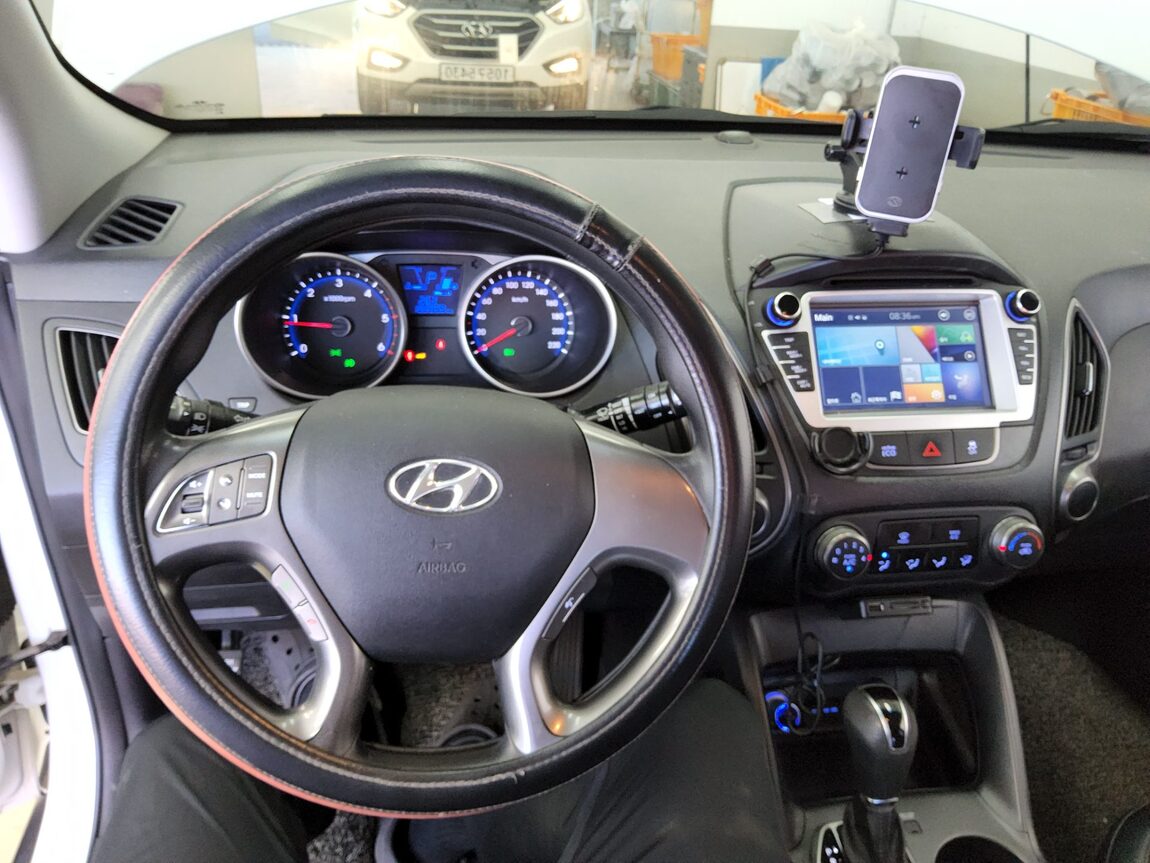 HYUNDAI NEW TUCSON ix DIESEL R2.0 4WD SMART 2014 - zdjęcie 17