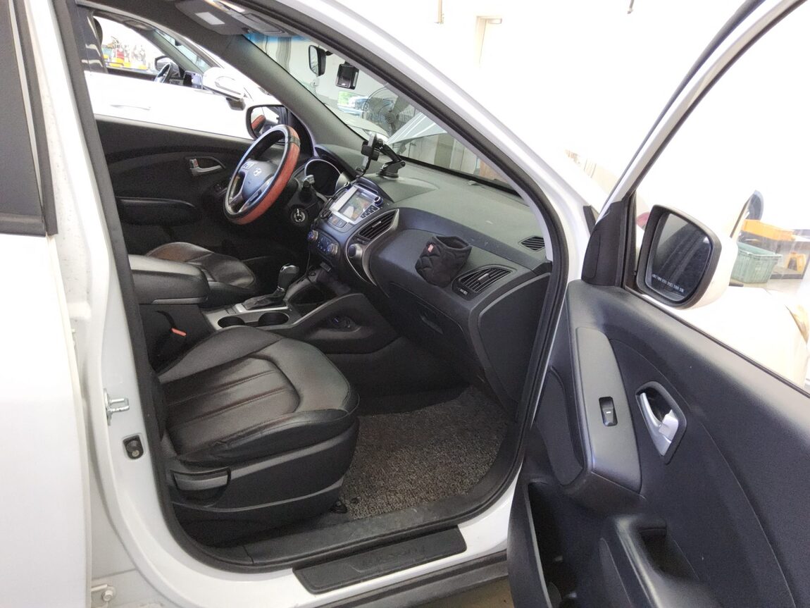 HYUNDAI NEW TUCSON ix DIESEL R2.0 4WD SMART 2014 - zdjęcie 14