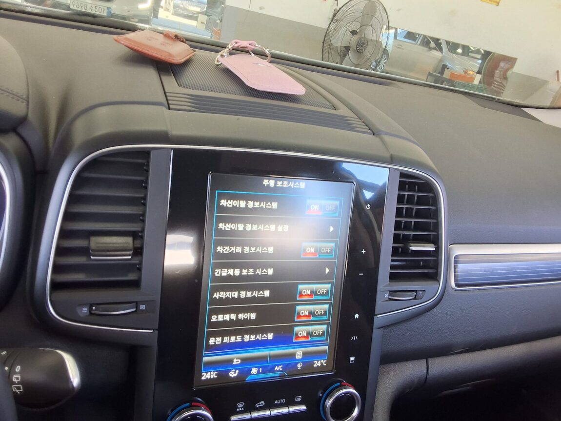 RENAULT (SAMSUNG) NEW QM6 2.0 LPe RE SIGNATURE 2022 - zdjęcie 18