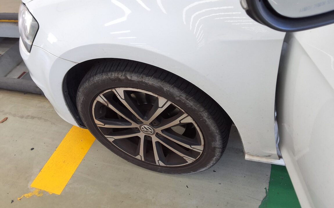 VOLKSWAGEN GOLF (7TH GEN) 2.0 TDI PREMIUM 2015 - zdjęcie 24