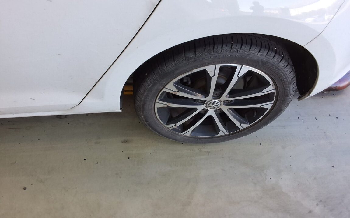 VOLKSWAGEN GOLF (7TH GEN) 2.0 TDI PREMIUM 2015 - zdjęcie 25