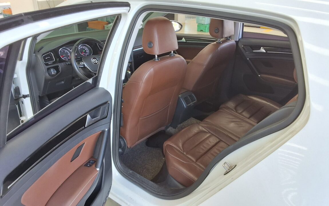 VOLKSWAGEN GOLF (7TH GEN) 2.0 TDI PREMIUM 2015 - zdjęcie 12