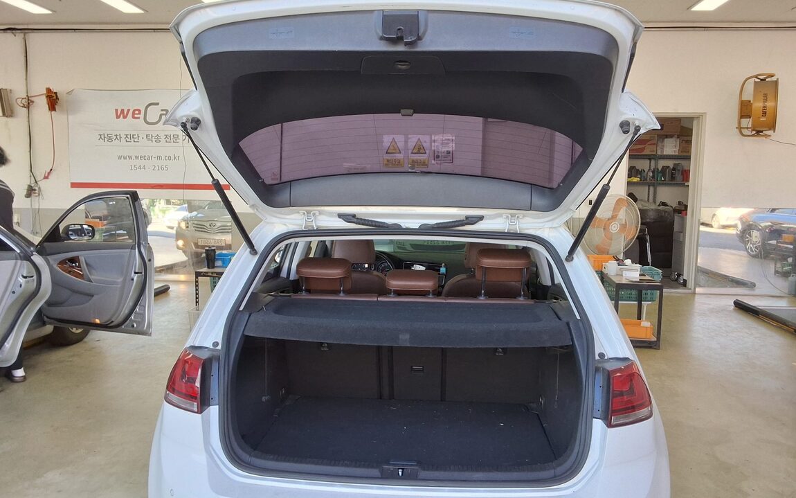 VOLKSWAGEN GOLF (7TH GEN) 2.0 TDI PREMIUM 2015 - zdjęcie 15