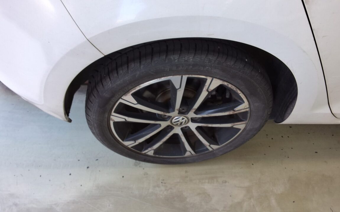 VOLKSWAGEN GOLF (7TH GEN) 2.0 TDI PREMIUM 2015 - zdjęcie 27