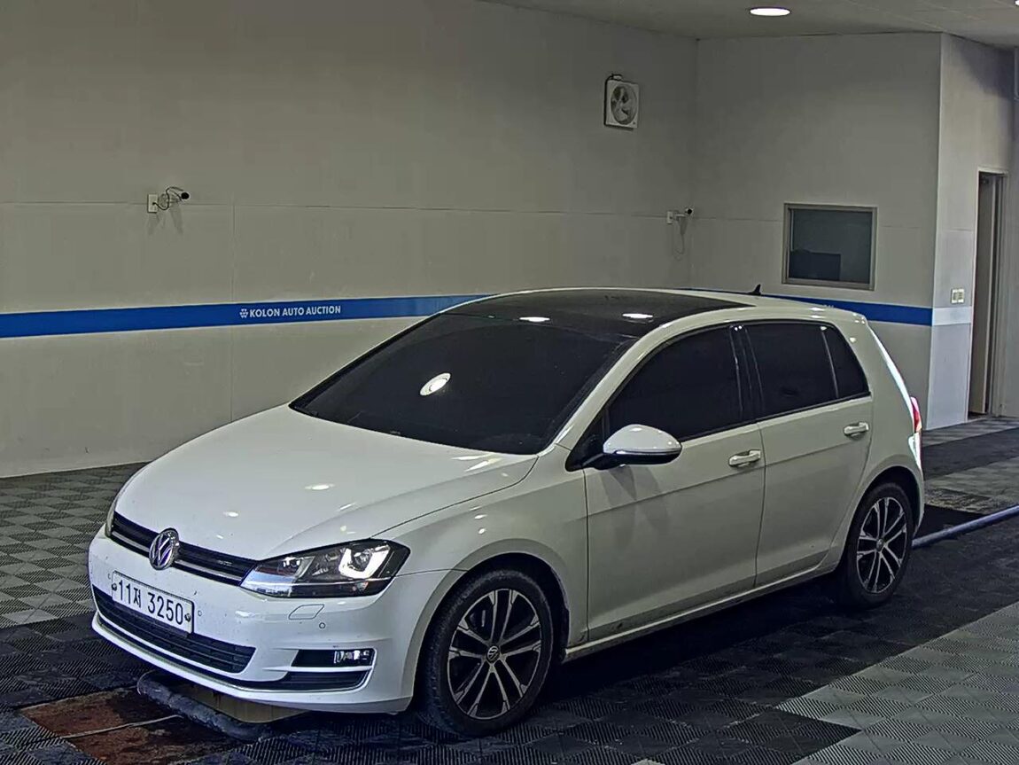 VOLKSWAGEN GOLF (7TH GEN) 2.0 TDI PREMIUM 2015 - zdjęcie 2