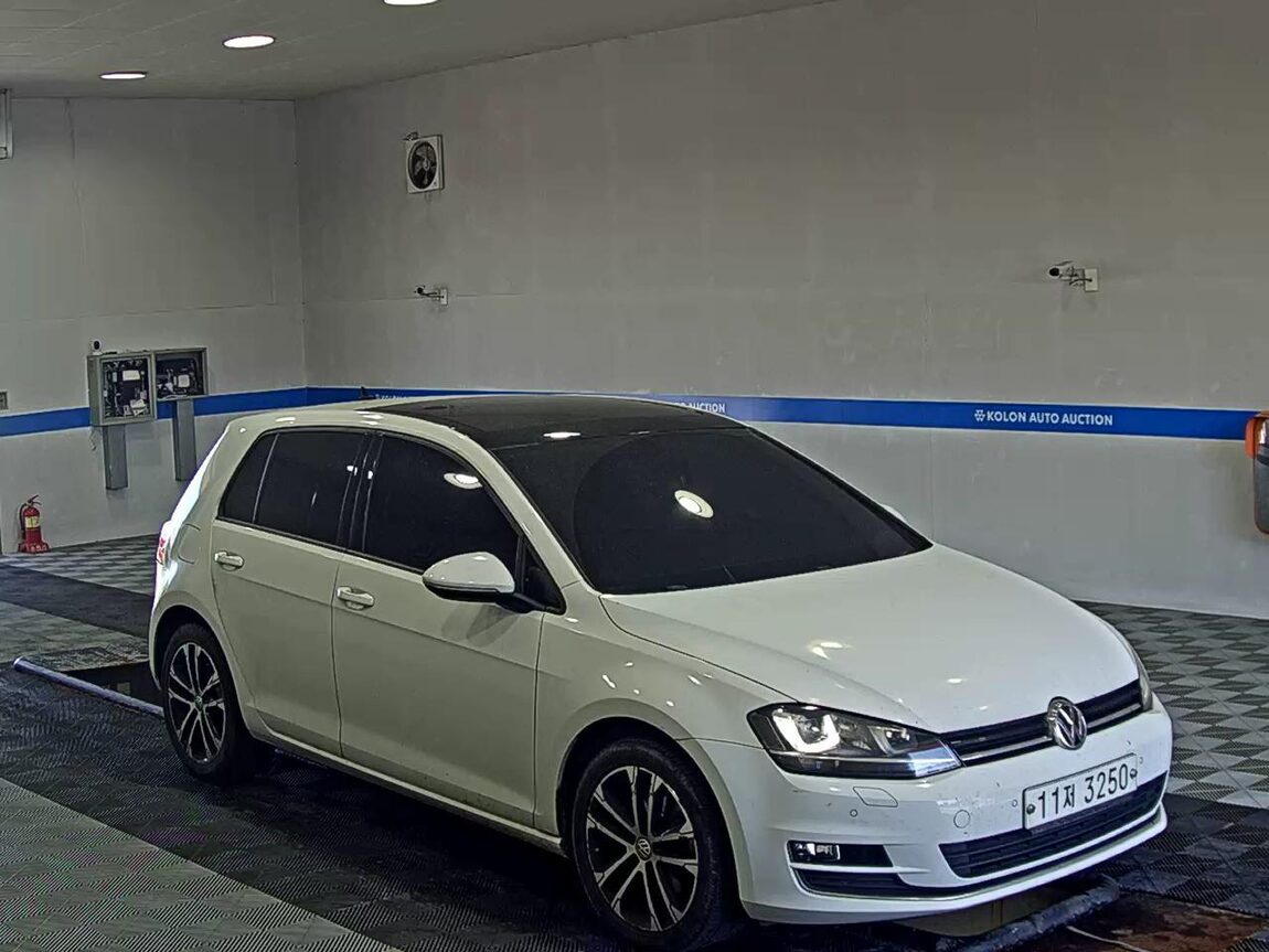 VOLKSWAGEN GOLF (7TH GEN) 2.0 TDI PREMIUM 2015 - zdjęcie 3