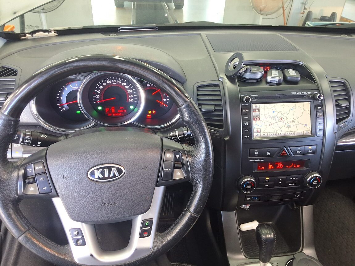 KIA SORENTO R DIESEL 2.2 2WD TLX LUXURY MODEL 2010 - zdjęcie 18