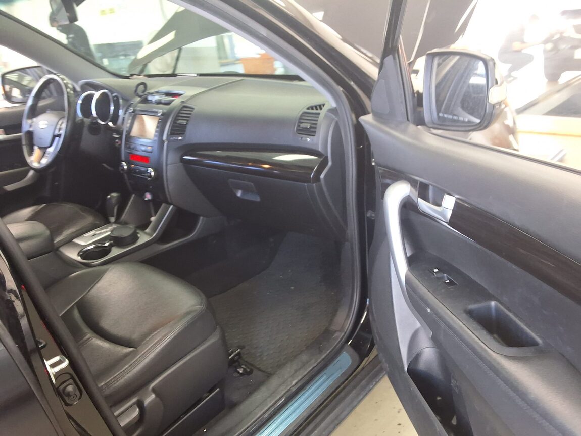 KIA SORENTO R DIESEL 2.2 2WD TLX LUXURY MODEL 2010 - zdjęcie 15
