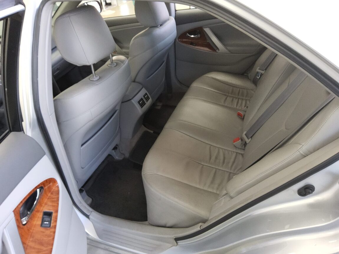 TOYOTA CAMRY (8TH GEN) 2.5 XLE 2011 - zdjęcie 12