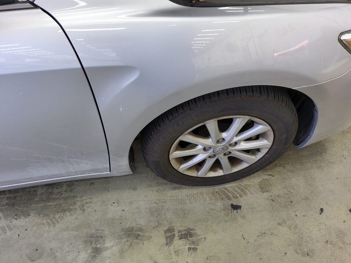 TOYOTA CAMRY (8TH GEN) 2.5 XLE 2011 - zdjęcie 23