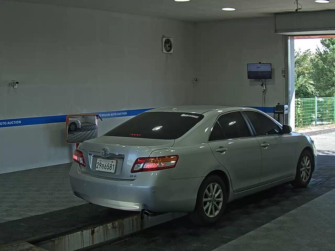 TOYOTA CAMRY (8TH GEN) 2.5 XLE 2011 - zdjęcie 5