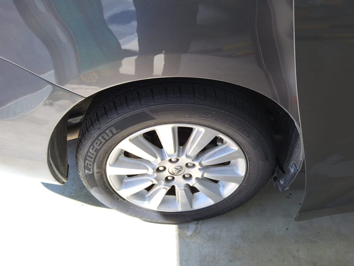 TOYOTA SIENNA (3RD GEN) 3.5 AWD 2014 - zdjęcie 26