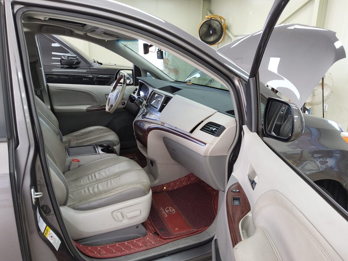 TOYOTA SIENNA (3RD GEN) 3.5 AWD 2014 - zdjęcie 14