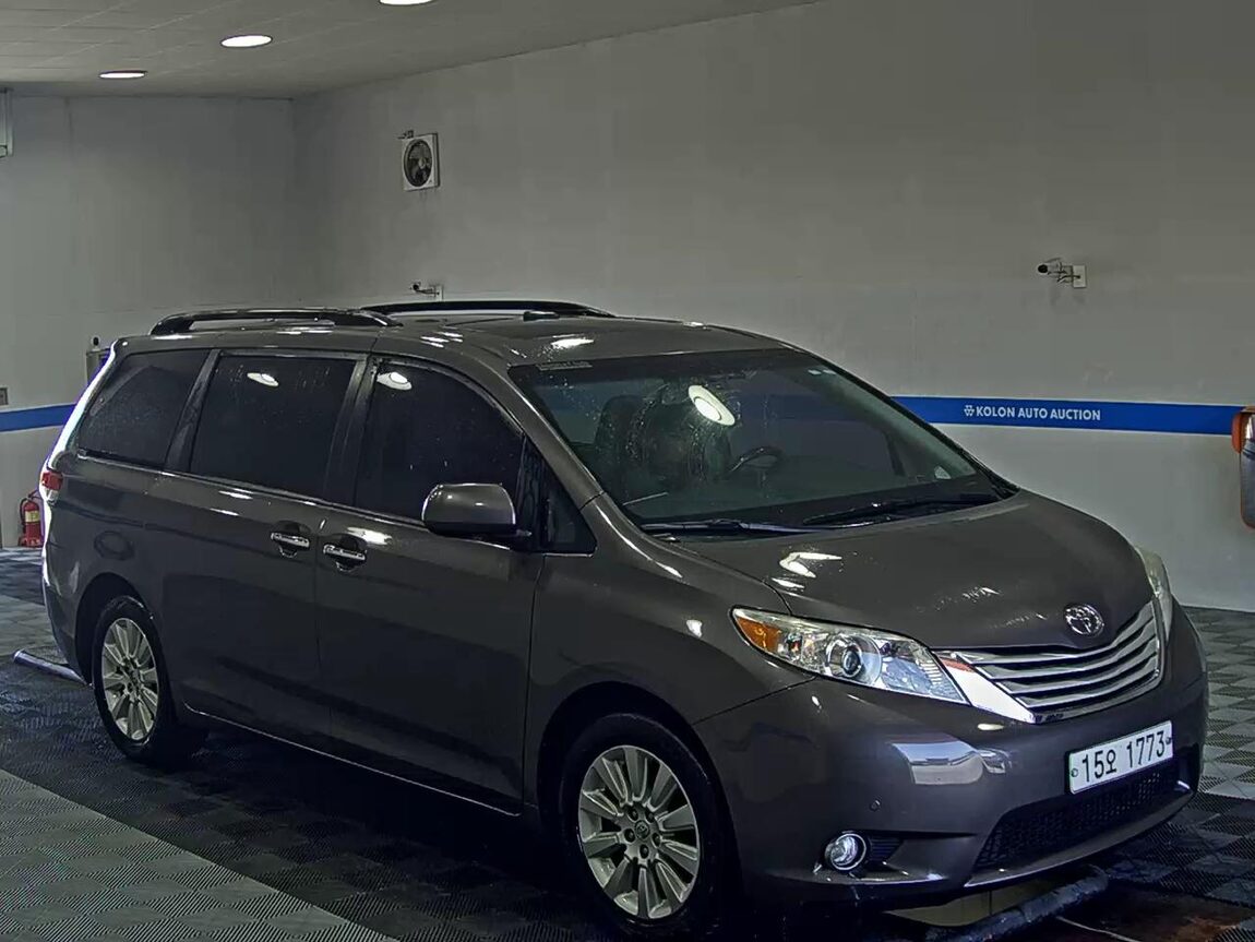 TOYOTA SIENNA (3RD GEN) 3.5 AWD 2014 - zdjęcie 3