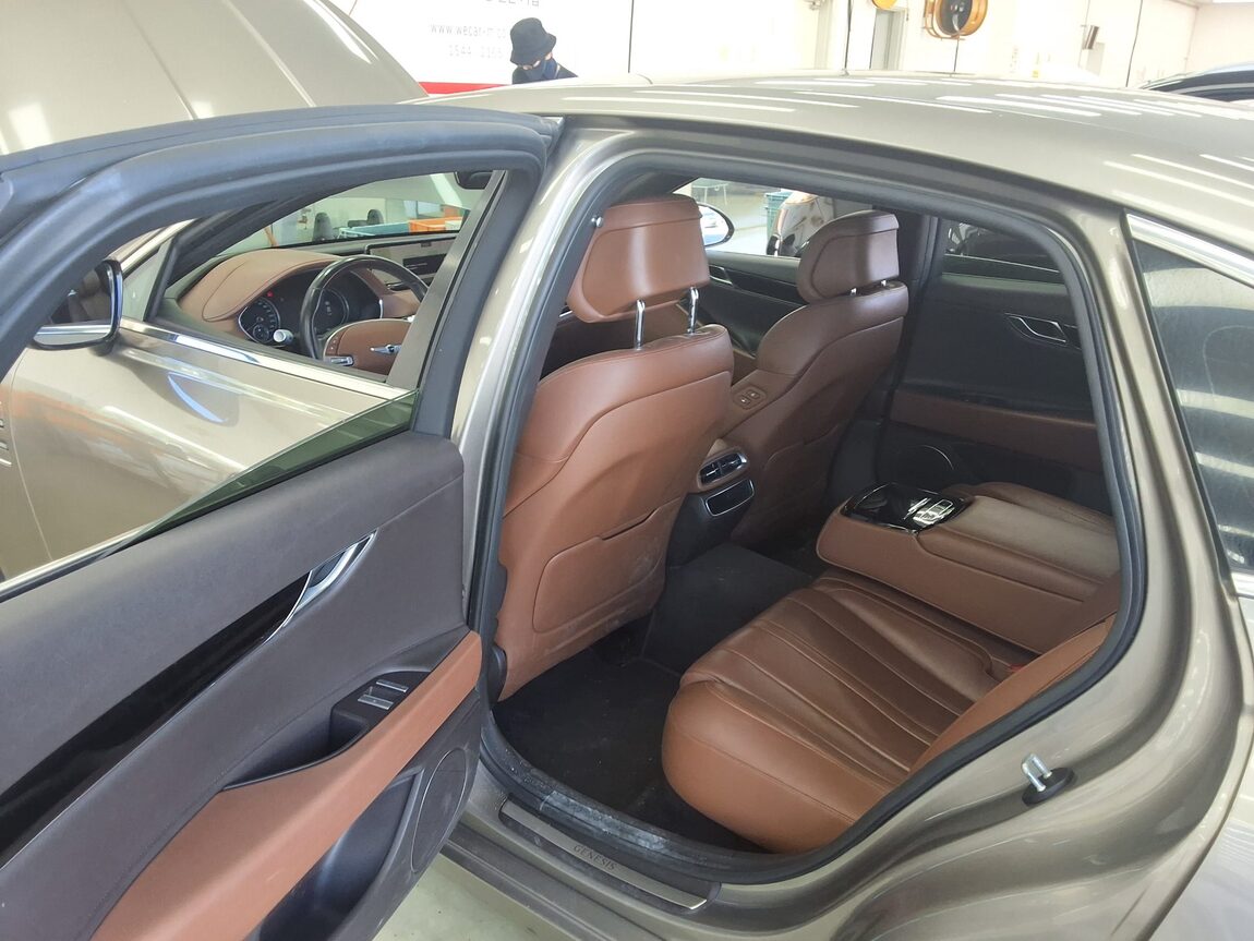 GENESIS THE ALL NEW G80 GASOLINE 2.5 2WD BASE MODEL 2021 - zdjęcie 13