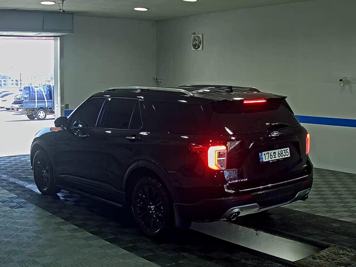 FORD EXPLORER (6TH GEN) 2.3 AWD LIMITED 2022 - zdjęcie 6