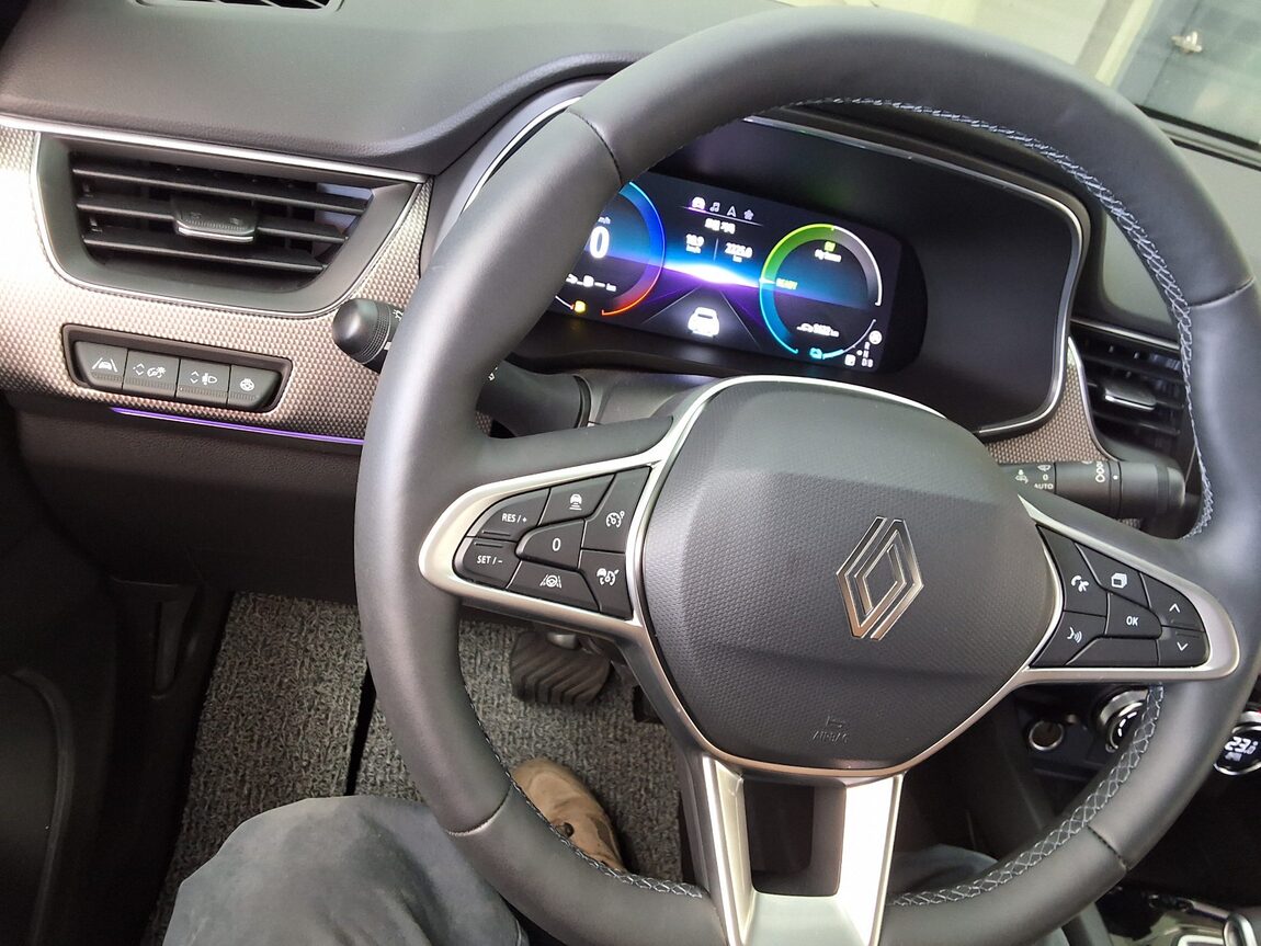 RENAULT (SAMSUNG) ARKANA HYBRID 1.6 GTe ICONIC 2025 - zdjęcie 23