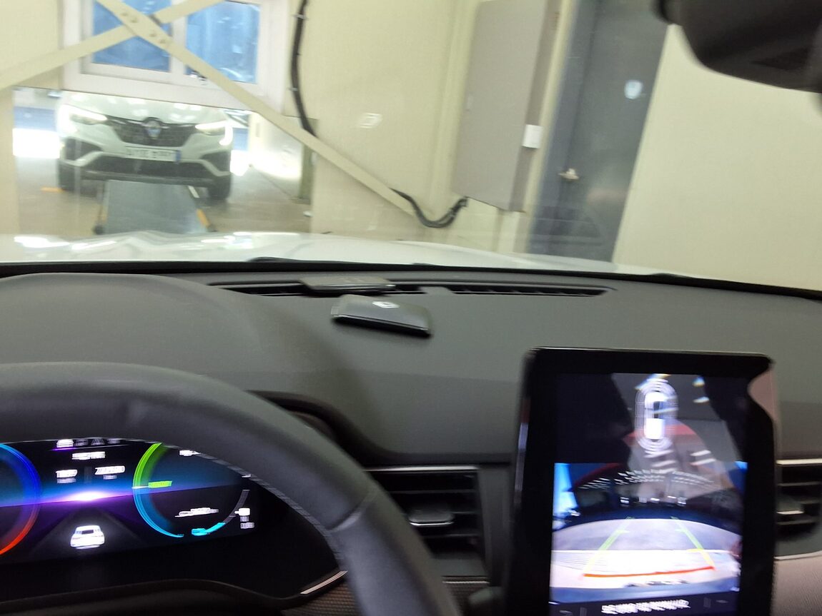 RENAULT (SAMSUNG) ARKANA HYBRID 1.6 GTe ICONIC 2025 - zdjęcie 25