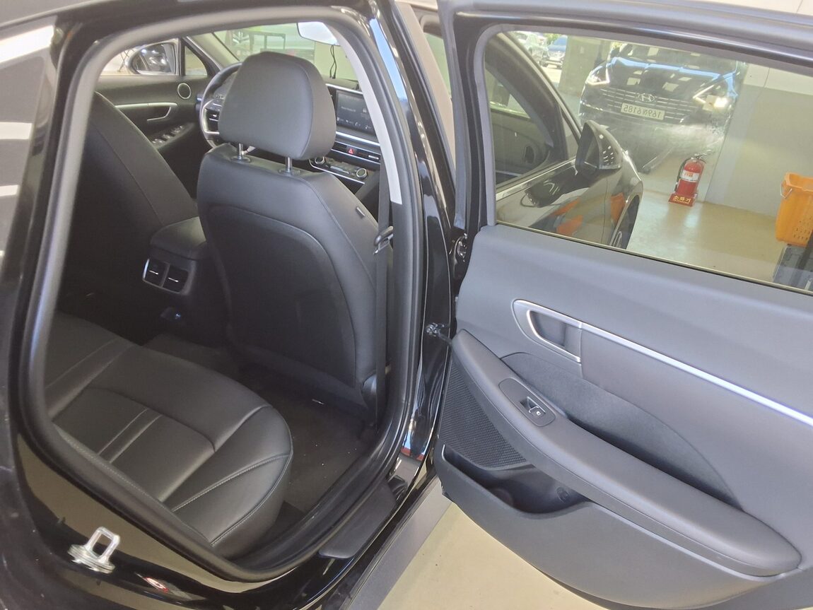 HYUNDAI SONATA (DN8) HYBRID 2.0 HEV MODERN 2022 - zdjęcie 13