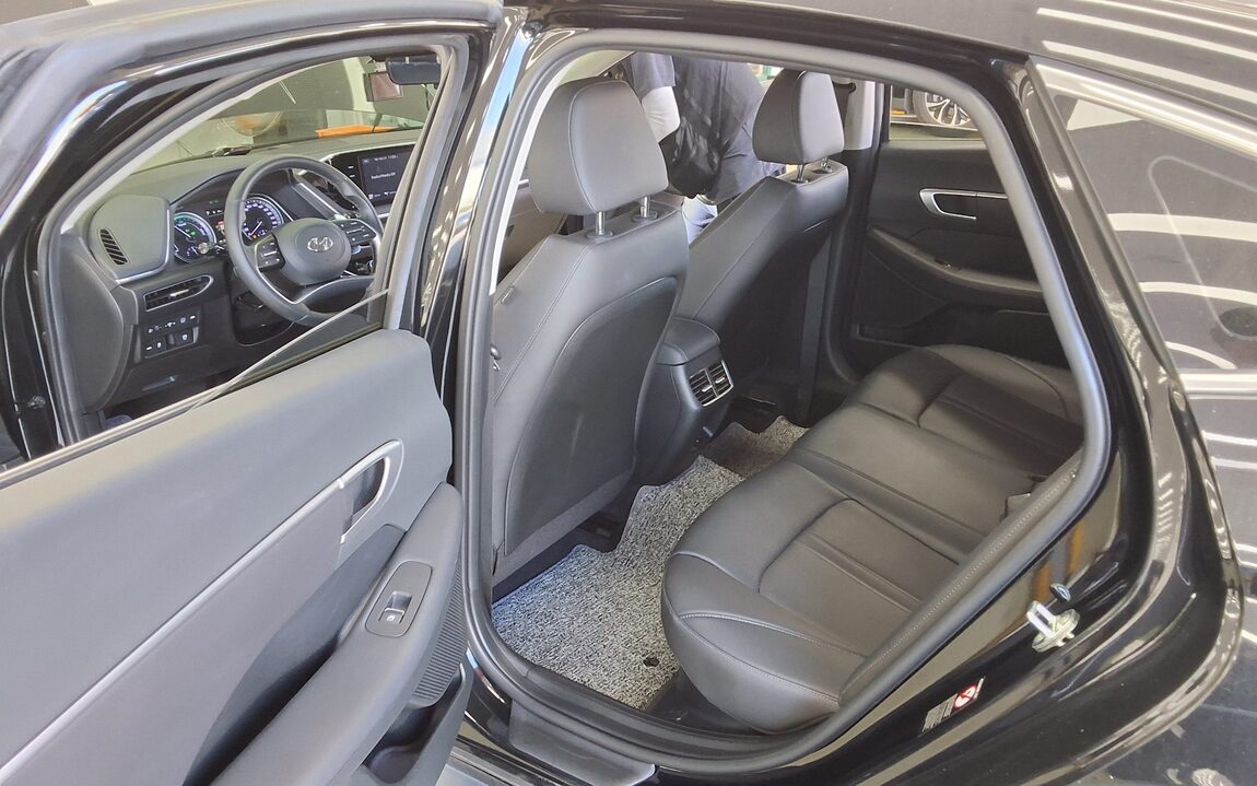 HYUNDAI SONATA (DN8) HYBRID 2.0 HEV MODERN 2022 - zdjęcie 12
