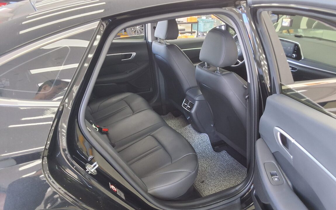 HYUNDAI SONATA (DN8) HYBRID 2.0 HEV MODERN 2022 - zdjęcie 13