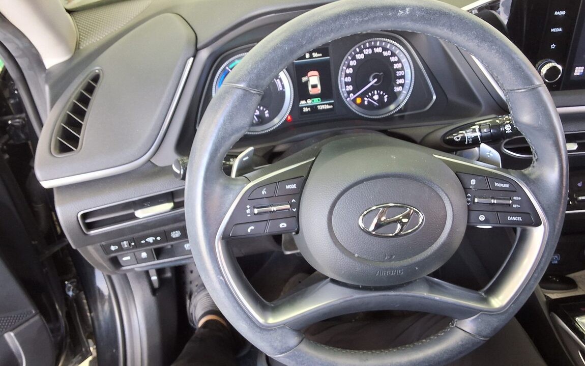 HYUNDAI SONATA (DN8) HYBRID 2.0 HEV MODERN 2022 - zdjęcie 17