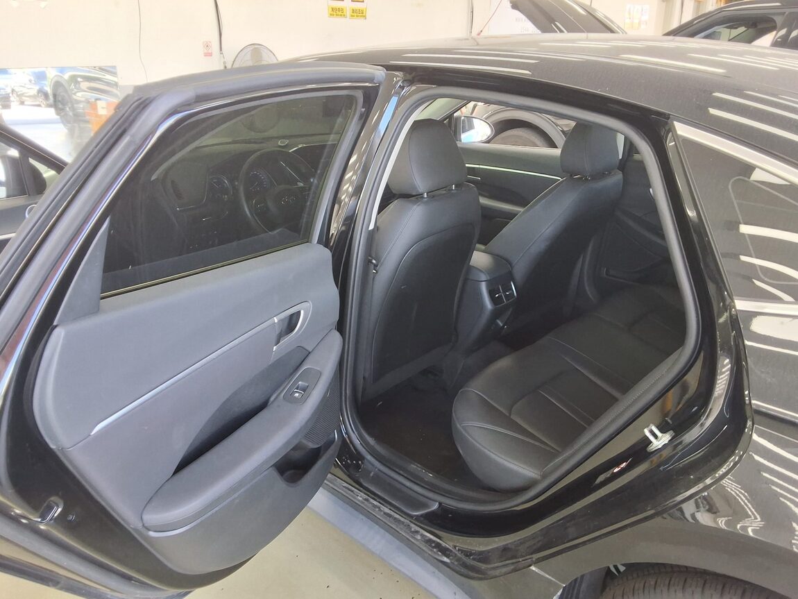 HYUNDAI SONATA (DN8) HYBRID 2.0 HEV MODERN 2022 - zdjęcie 12