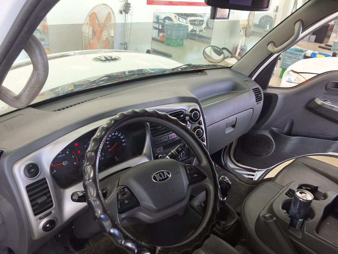 KIA BONGO III CARGO FREEZER BOX TRUCK 1 TON KING CAB 2019 - zdjęcie 12