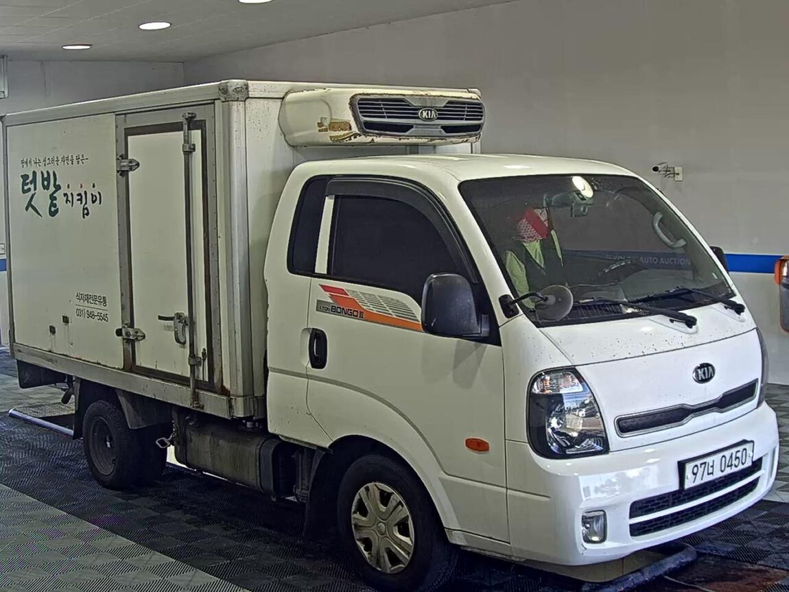 KIA BONGO III CARGO FREEZER BOX TRUCK 1 TON KING CAB 2019 - zdjęcie 3