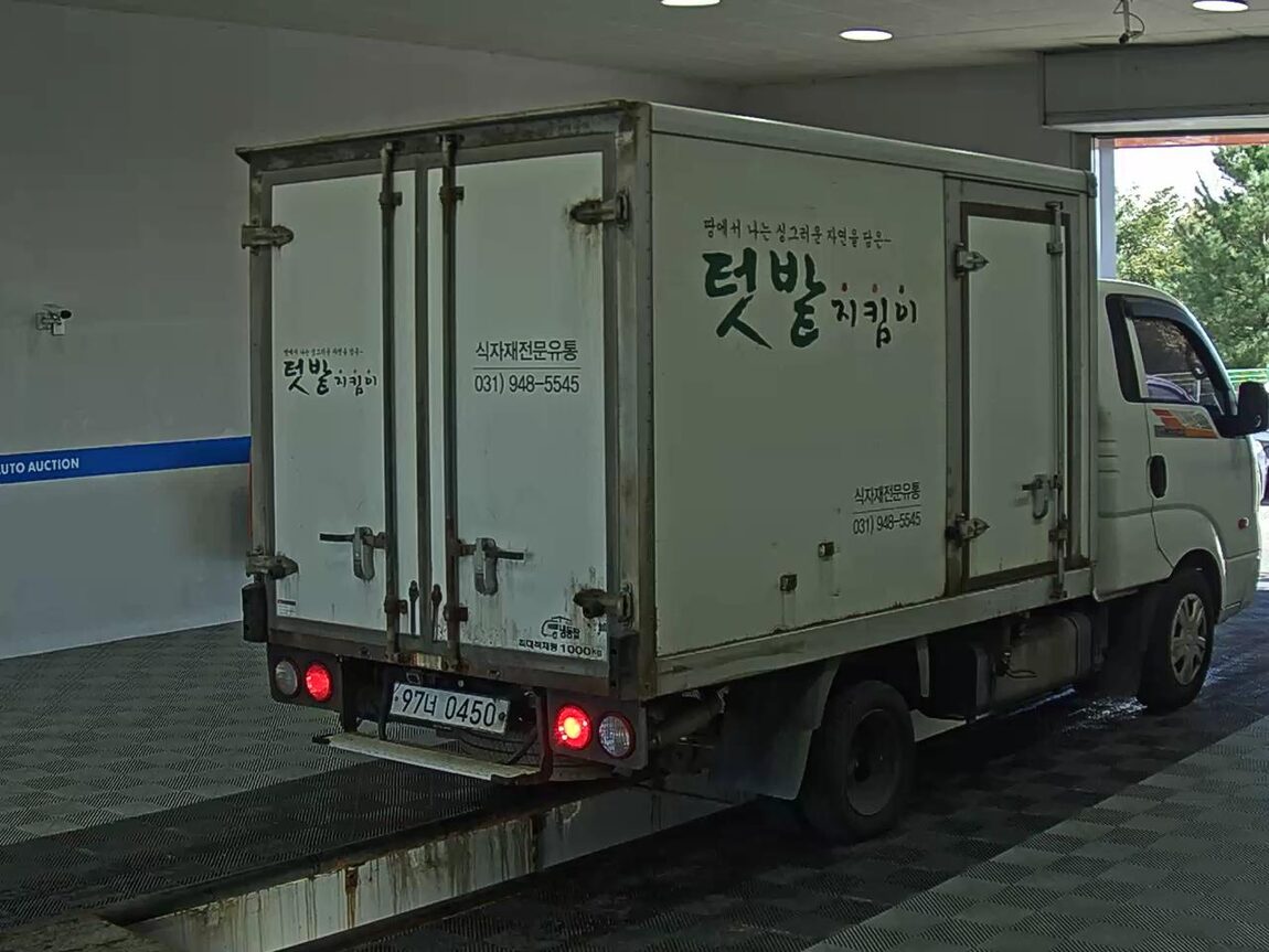 KIA BONGO III CARGO FREEZER BOX TRUCK 1 TON KING CAB 2019 - zdjęcie 5