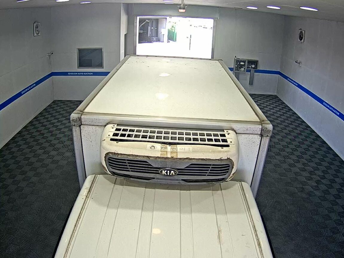 KIA BONGO III CARGO FREEZER BOX TRUCK 1 TON KING CAB 2019 - zdjęcie 7